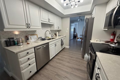 Casa en alquiler en Tamarac, Florida, 1 dormitorio, 156.82 m2 № 2030576 - foto 4