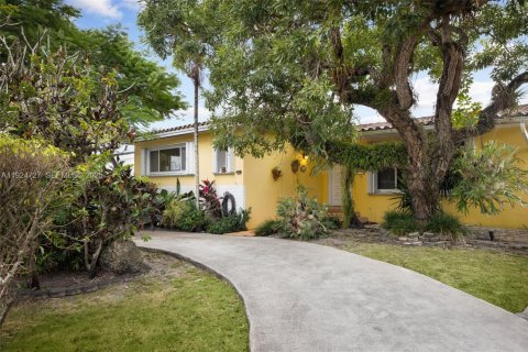 Casa en venta en Miami, Florida, 3 dormitorios, 130.99 m2 № 1983003 - foto 1