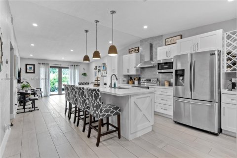 Touwnhouse à vendre à Miami, Floride: 2 chambres, 106.56 m2 № 1891485 - photo 5