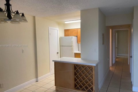 Condominio en venta en Palmetto Bay, Florida, 2 dormitorios, 72.19 m2 № 2044489 - foto 2