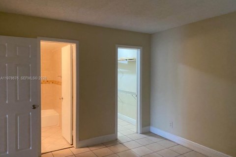 Condominio en venta en Palmetto Bay, Florida, 2 dormitorios, 72.19 m2 № 2044489 - foto 4