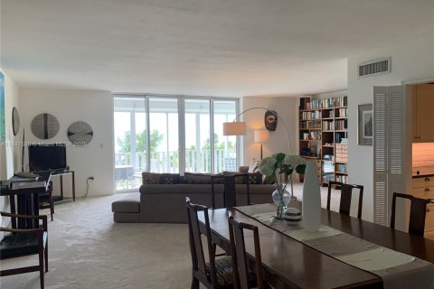 Condominio en alquiler en Key Biscayne, Florida, 2 dormitorios, 122.63 m2 № 2012404 - foto 4