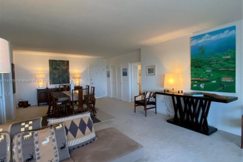 Condominio en alquiler en Key Biscayne, Florida, 2 dormitorios, 122.63 m2 № 2012404 - foto 24