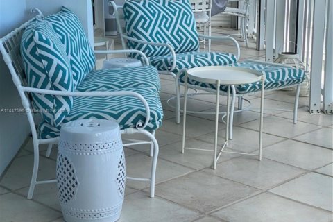 Condominio en alquiler en Key Biscayne, Florida, 2 dormitorios, 122.63 m2 № 2012404 - foto 27