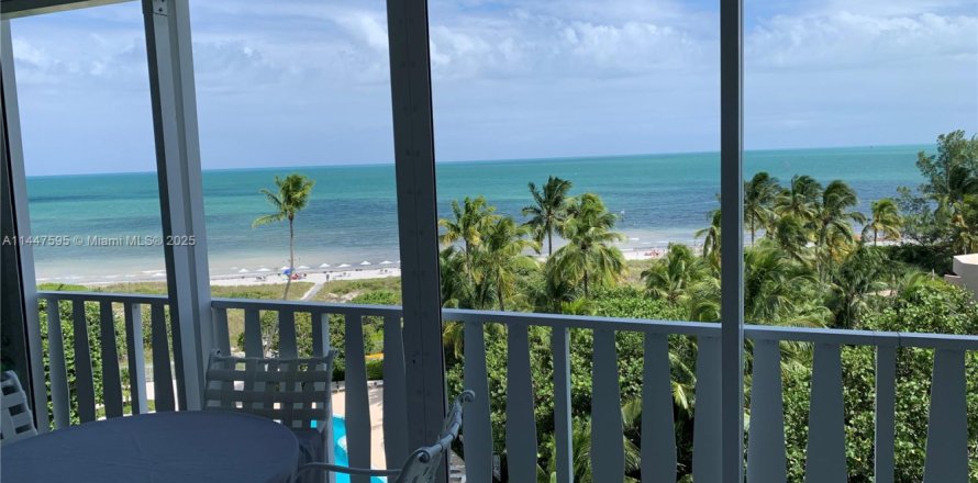 Condominio en Key Biscayne, Florida, 2 dormitorios  № 2012404