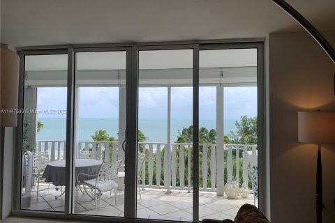 Condominio en alquiler en Key Biscayne, Florida, 2 dormitorios, 122.63 m2 № 2012404 - foto 6
