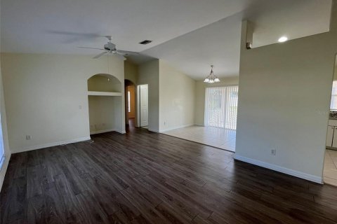 Casa en alquiler en North Port, Florida, 3 dormitorios, 115.29 m2 № 1758411 - foto 2