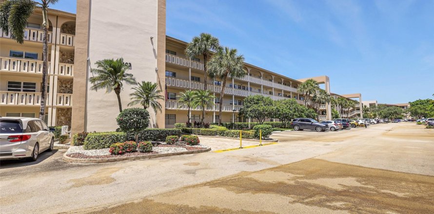 Condominio en Coconut Creek, Florida, 2 dormitorios  № 1118242