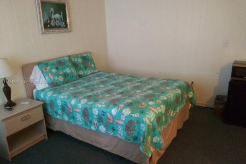 Купить коммерческую недвижимость в Себринг, Флорида № 2034472 - фото 5