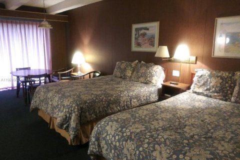 Купить коммерческую недвижимость в Себринг, Флорида № 2034472 - фото 4