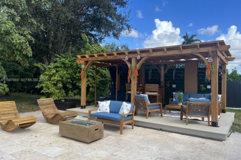 Купить виллу или дом в Хомстед, Флорида 7 спален, 454.38м2, № 1986334 - фото 19