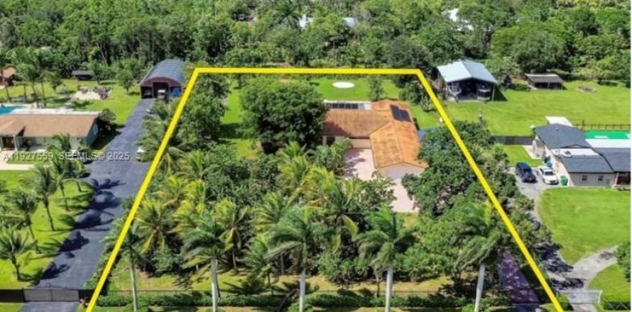 Дом в Хомстед, Флорида 7 спален, 454.38м2 № 1986334