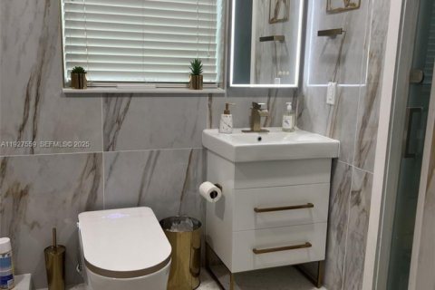 Купить виллу или дом в Хомстед, Флорида 7 спален, 454.38м2, № 1986334 - фото 12