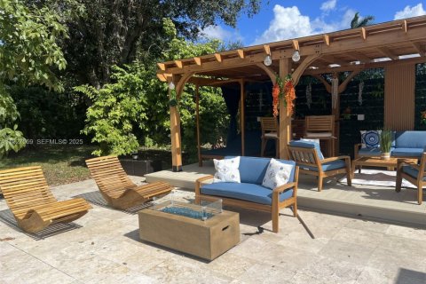 Купить виллу или дом в Хомстед, Флорида 7 спален, 454.38м2, № 1986334 - фото 17