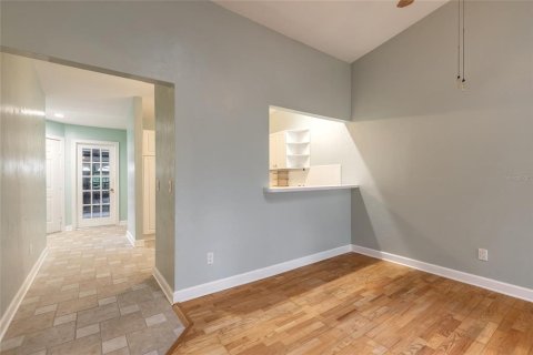 Townhouse in Ormond Beach, Florida 2 bedrooms, 108.97 sq.m. № 2105319 - photo 10