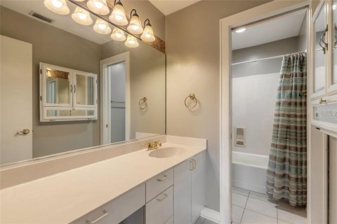 Townhouse in Ormond Beach, Florida 2 bedrooms, 108.97 sq.m. № 2105319 - photo 23