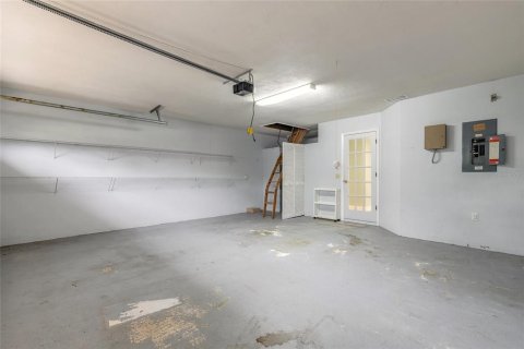 Townhouse in Ormond Beach, Florida 2 bedrooms, 108.97 sq.m. № 2105319 - photo 3