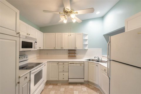 Townhouse in Ormond Beach, Florida 2 bedrooms, 108.97 sq.m. № 2105319 - photo 8