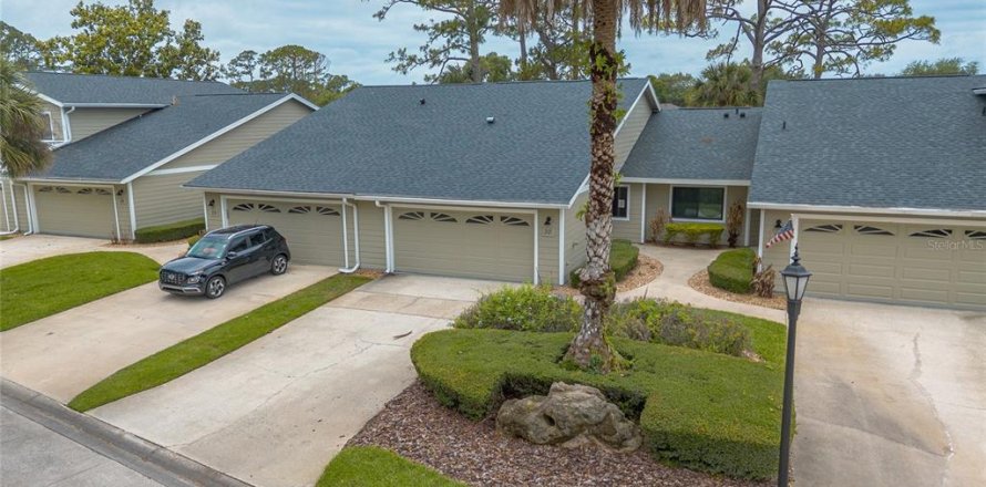 Townhouse in Ormond Beach, Florida 2 bedrooms, 108.97 sq.m. № 2105319