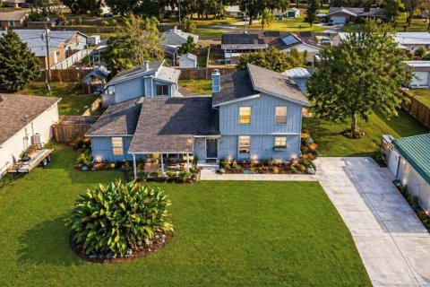 Casa en Edgewater, Florida 7 dormitorios, 181.35 m2 № 2123041
