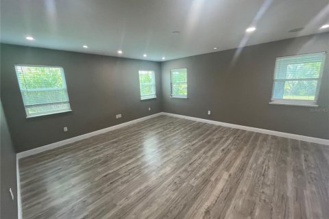 House in Bradenton, Florida 3 bedrooms, 251.21 sq.m. № 1898521 - photo 8