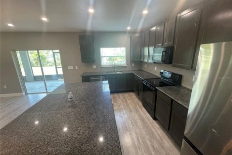 House in Bradenton, Florida 3 bedrooms, 251.21 sq.m. № 1898521 - photo 5