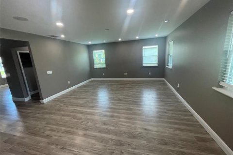 House in Bradenton, Florida 3 bedrooms, 251.21 sq.m. № 1898521 - photo 7
