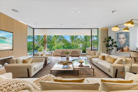 House in Miami Beach, Florida 5 bedrooms, 858.14 sq.m. № 1871938 - photo 5
