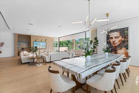 House in Miami Beach, Florida 5 bedrooms, 858.14 sq.m. № 1871938 - photo 6
