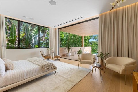 House in Miami Beach, Florida 5 bedrooms, 858.14 sq.m. № 1871938 - photo 7