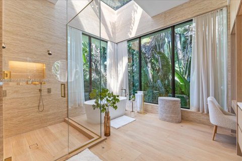 House in Miami Beach, Florida 5 bedrooms, 858.14 sq.m. № 1871938 - photo 9