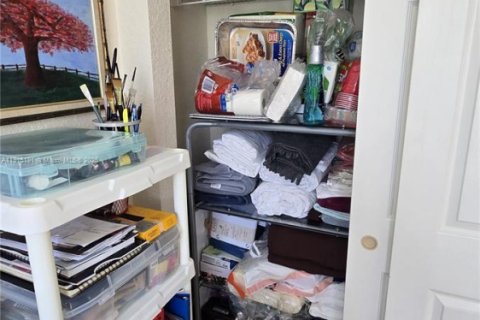 Купить таунхаус в Пемброк-Пайнс, Флорида 3 спальни, 125.23м2, № 1972862 - фото 20