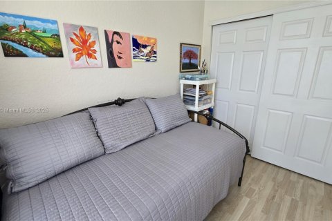 Купить таунхаус в Пемброк-Пайнс, Флорида 3 спальни, 125.23м2, № 1972862 - фото 19