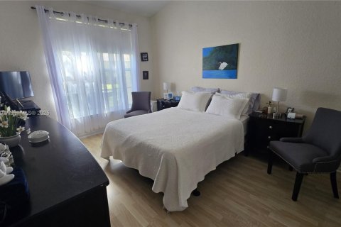 Купить таунхаус в Пемброк-Пайнс, Флорида 3 спальни, 125.23м2, № 1972862 - фото 22