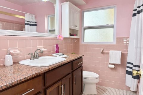 House in Tampa, Florida 3 bedrooms, 188.59 sq.m. № 1765291 - photo 26