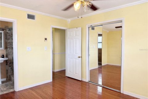 House in Tampa, Florida 3 bedrooms, 188.59 sq.m. № 1765291 - photo 21