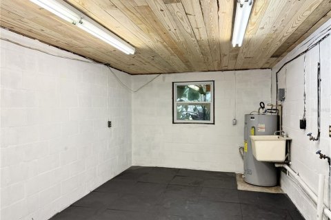 House in Tampa, Florida 3 bedrooms, 188.59 sq.m. № 1765291 - photo 29