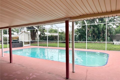 House in Tampa, Florida 3 bedrooms, 188.59 sq.m. № 1765291 - photo 30