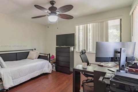 Adosado en alquiler en Miami Gardens, Florida, 3 dormitorios, 146.6 m2 № 1986290 - foto 11