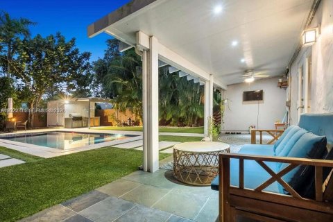 Villa ou maison à vendre à Miami, Floride: 3 chambres, 184.88 m2 № 2146466 - photo 5