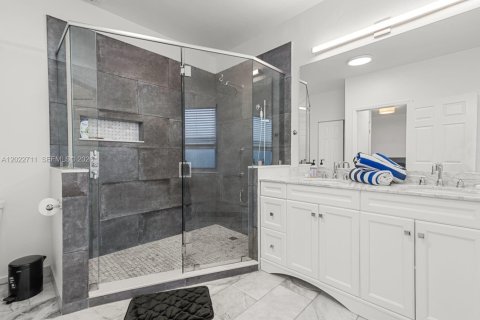 Villa ou maison à vendre à Miami, Floride: 3 chambres, 184.88 m2 № 2146466 - photo 20