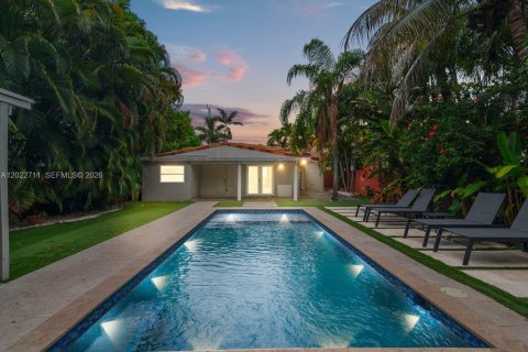 Villa ou maison à vendre à Miami, Floride: 3 chambres, 184.88 m2 № 2146466 - photo 7