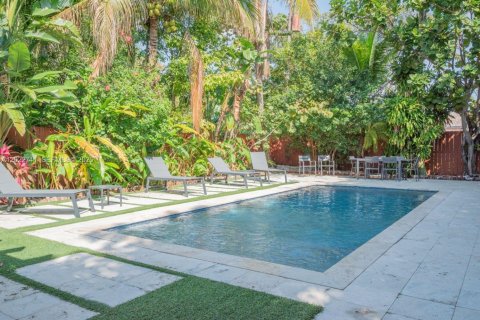 Villa ou maison à vendre à Miami, Floride: 3 chambres, 184.88 m2 № 2146466 - photo 2