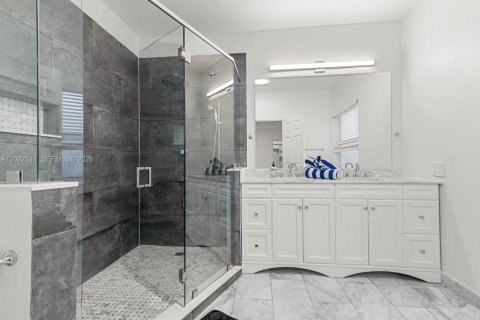 Villa ou maison à vendre à Miami, Floride: 3 chambres, 184.88 m2 № 2146466 - photo 22
