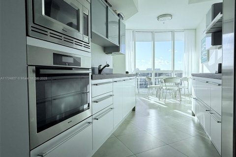 Copropriété à louer à Sunny Isles Beach, Floride: 2 chambres, 119.75 m2 № 1728793 - photo 20