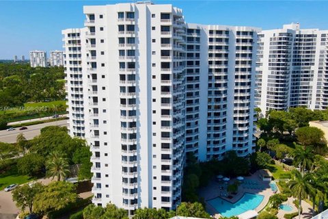 Condo in Aventura, Florida, 2 bedrooms № 1834303 - photo 24
