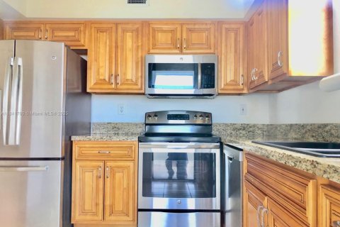 Condo in Aventura, Florida, 2 bedrooms № 1834303 - photo 21