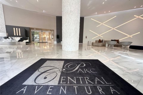 Condo in Aventura, Florida, 2 bedrooms № 1834303 - photo 10