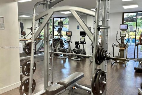 Condo in Aventura, Florida, 2 bedrooms № 1834303 - photo 23