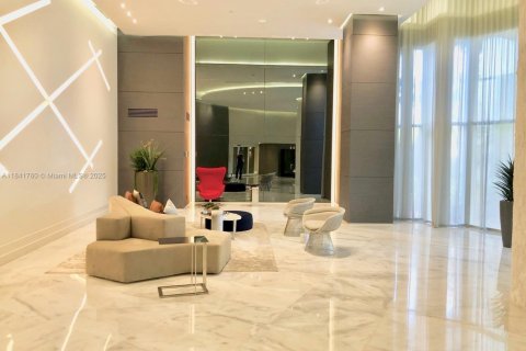 Condo in Aventura, Florida, 2 bedrooms № 1834303 - photo 25